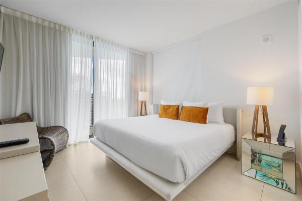 Hyde Hollywood Resort & Residences, 4111 S Ocean Dr #3811, Hollywood, Florida 33019, image 1