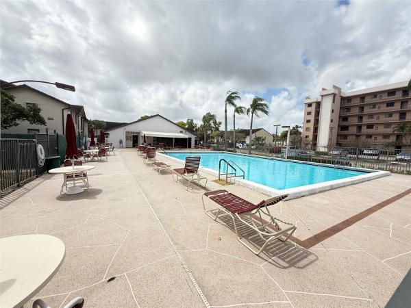 Lucerne Pointe, 7650 Tahiti Ln #206, Lake Worth, Florida 33467, image 1
