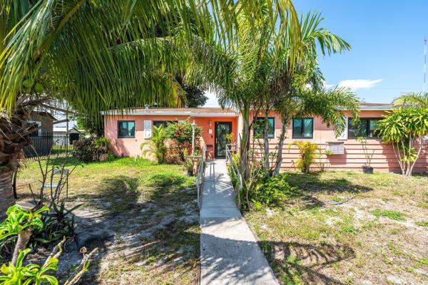 1021 NW 195th St, Miami Gardens, Florida 33169, image 1
