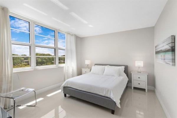Palm-Aire Country Club 10, 4030 W Palm Aire Dr #406, Pompano Beach, Florida 33069, image 2