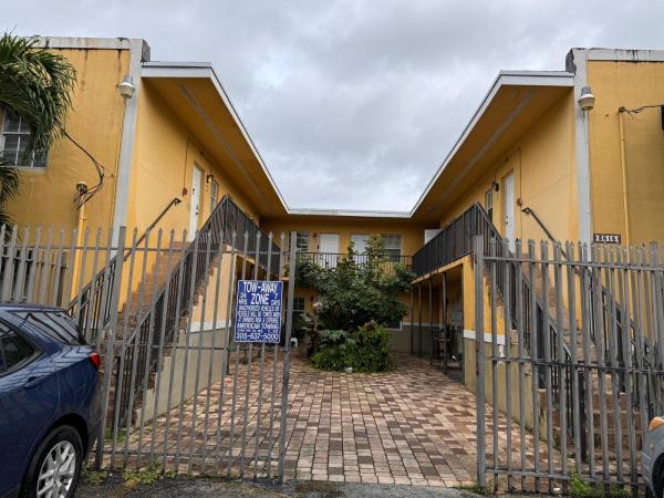 Thomas Grove, 3615 Thomas Ave #15, Miami, Florida 33133, image 1
