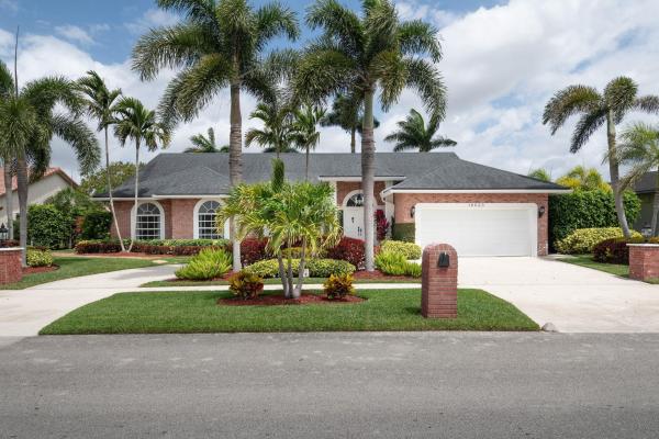 Bonaventure Lakes, 16633 Golfview Dr, Weston, Florida 33326, image 1