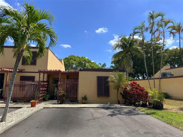Villas Central, 1421 E Golfview Dr #1421, Pembroke Pines, Florida 33026, image 1