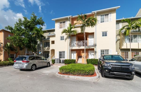 The Village At Sailboat Bend, 14 AVE 14th Ave #368, Fort Lauderdale, Florida 33312, image 1