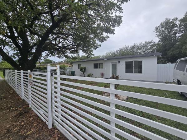 1220 NE 206th St, Unincorporated Dade County, Florida 33179, image 1