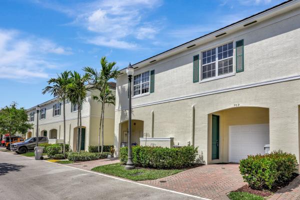 Orchid Grove, 709 SW 1st Ter #709, Pompano Beach, Florida 33060, image 1
