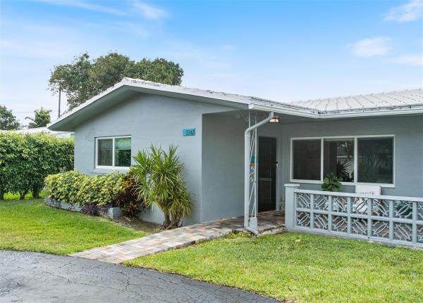 Lighthouse Manor, 2242 NE 37th St, Lighthouse Point, Florida 33064, image 1