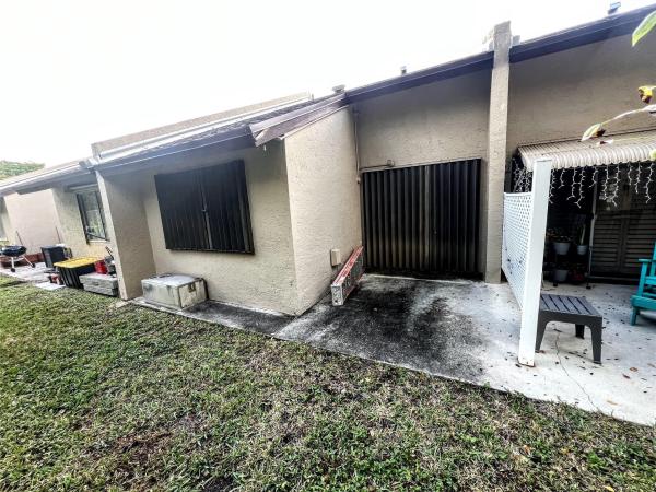 Villager Townhomes, 608 NW 47th St, Deerfield Beach, Florida 33064, image 1