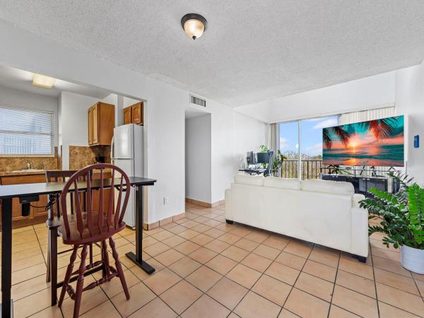 310 Fontainebleau Blvd #502, Unincorporated Dade County, Florida 33172, image 1
