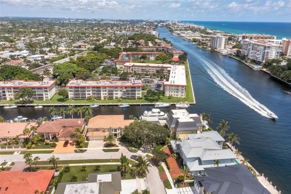 Palm Aire At Coral Key, 3050 NE 48th Ct #201, Lighthouse Point, Florida 33064, image 1