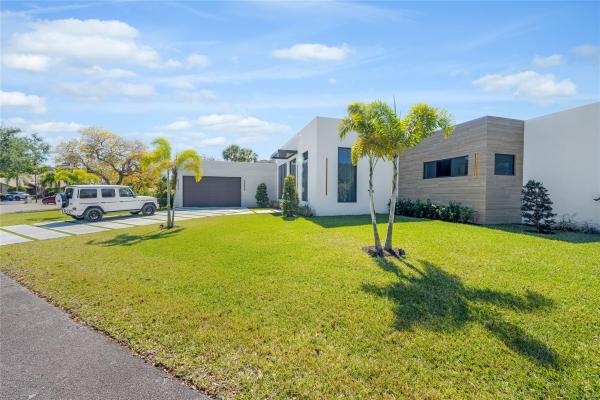 Jacaranda Villas, 1000 SW 93rd Ave, Plantation, Florida 33324, image 1