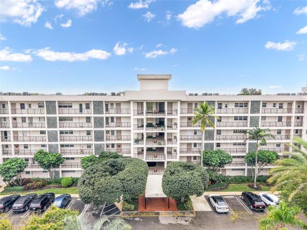 Palm-Aire Country Club 1, 2950 N Palm Aire Dr #404, Pompano Beach, Florida 33069, image 1