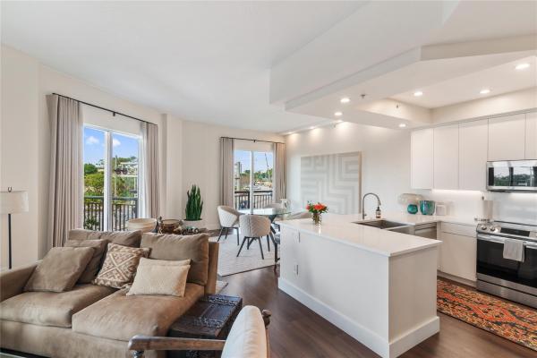 Wilton Station, 2631 NE 14th Ave #209, Wilton Manors, Florida 33334, image 1