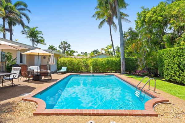 Hollywood Lakes, 1243 Pierce St, Hollywood, Florida 33019, image 2