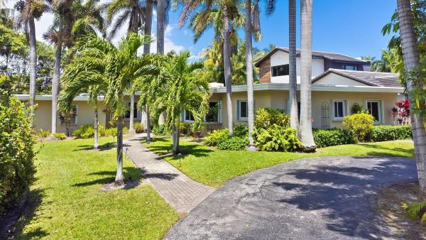 Hollywood Lakes, 1243 Pierce St, Hollywood, Florida 33019, image 1
