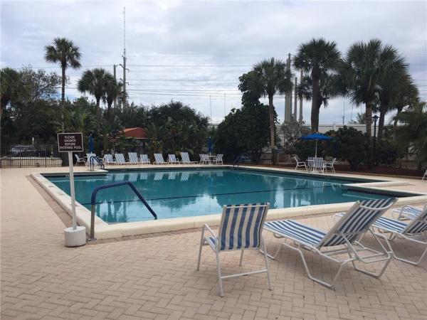 Inverwood Of Inverrary, 5530 NW 44th St #301C, Lauderhill, Florida 33319, image 3