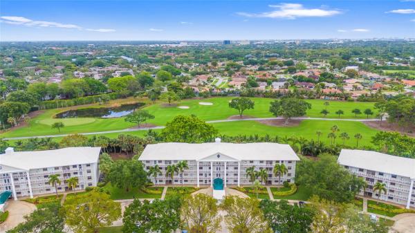 Whitehall At Camino Real, 6085 Balboa Cir #305, Boca Raton, Florida 33433, image 1