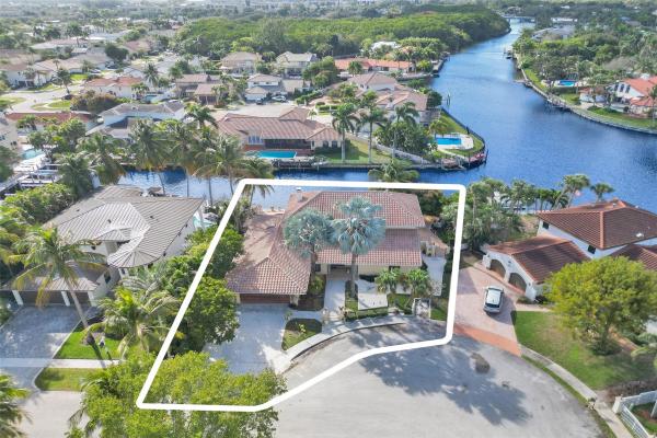 Estoville, 580 SW 15th St, Boca Raton, Florida 33432, image 1