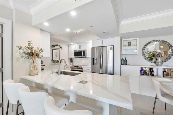 Palmetto Place, 99 SE Mizner Blvd #303, Boca Raton, Florida 33432, image 2