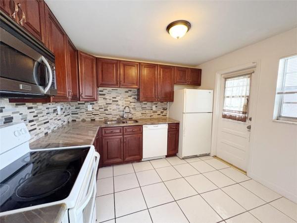 Arrowhead, 2510 SW 81st Ave #106, Davie, Florida 33324, image 2