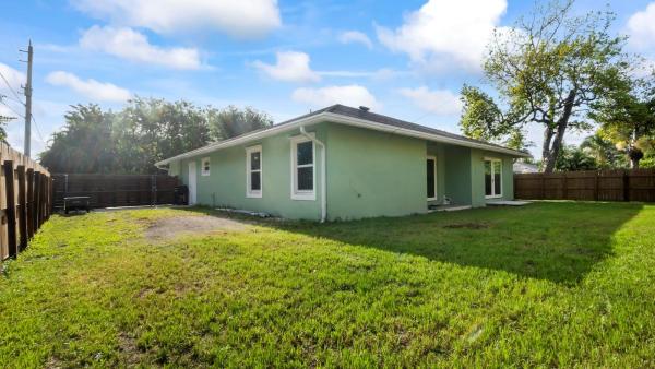 Seaboard Park, 4521 SW 25th Ave, Dania Beach, Florida 33312, image 1