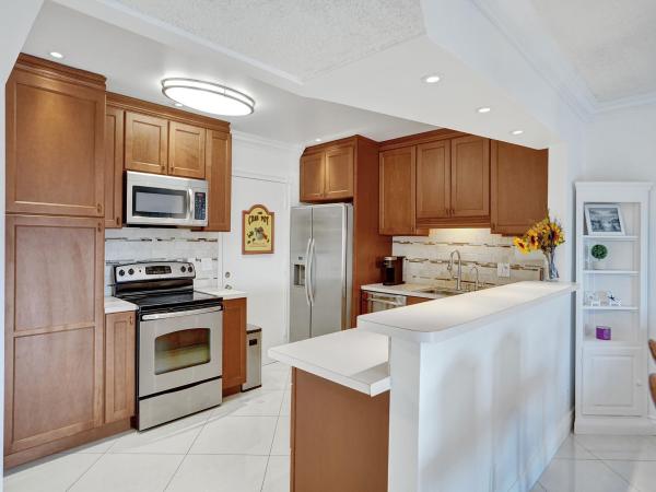 Castle Gardens, 4740 NW 21st St #412, Lauderhill, Florida 33313, image 1