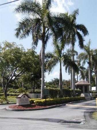 Royal Park, 114 Royal Park Dr #3E, Oakland Park, Florida 33309, image 1