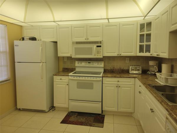 Portofino Village, 3004 Portofino Isle #B3, Coconut Creek, Florida 33066, image 1