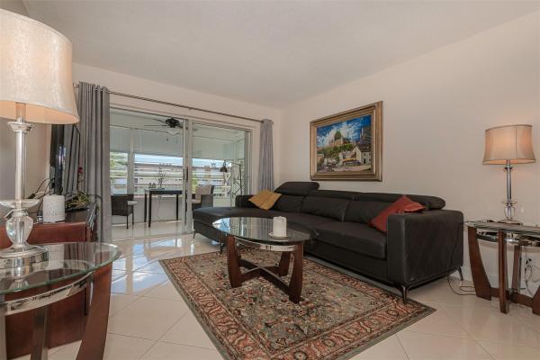 Lauderdale Oaks, 2861 NW 47th Ter #303, Fort Lauderdale, Florida 33313, image 1