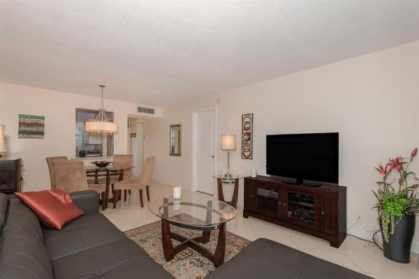 Lauderdale Oaks, 2861 NW 47th Ter #303, Fort Lauderdale, Florida 33313, image 1