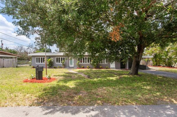 Sunset Manors, 2709 NE 1st Ave, Wilton Manors, Florida 33334, image 1