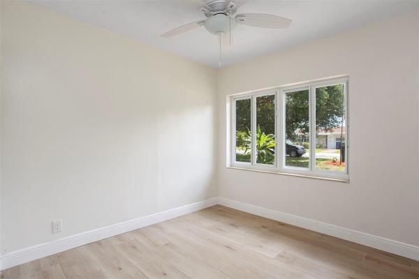 Sunset Manors, 2709 NE 1st Ave, Wilton Manors, Florida 33334, image 1