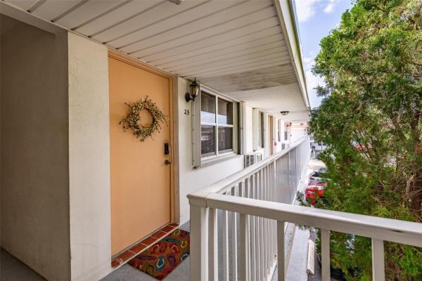 810 Lake Shore Dr #25, West Palm Beach, Florida 33403, image 1