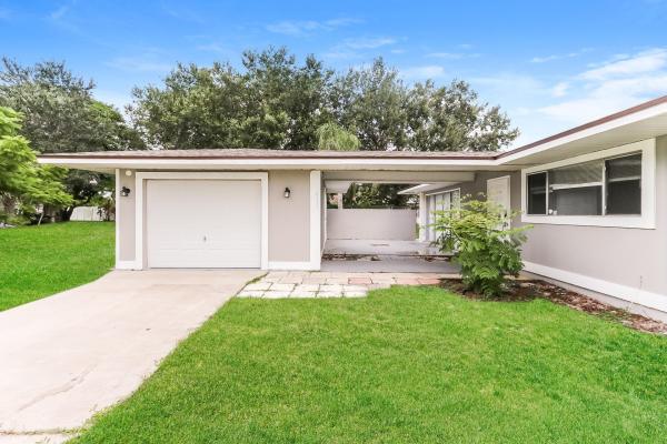 Floresta Pines, 417 NE Cornwall Ave, Port St. Lucie, Florida 34983, image 3
