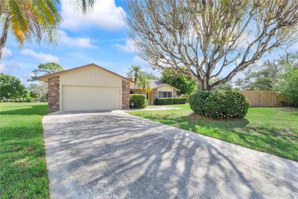 The Pines At Boca Del Mar, 21766 Beachnut Dr, Boca Raton, Florida 33433, image 1