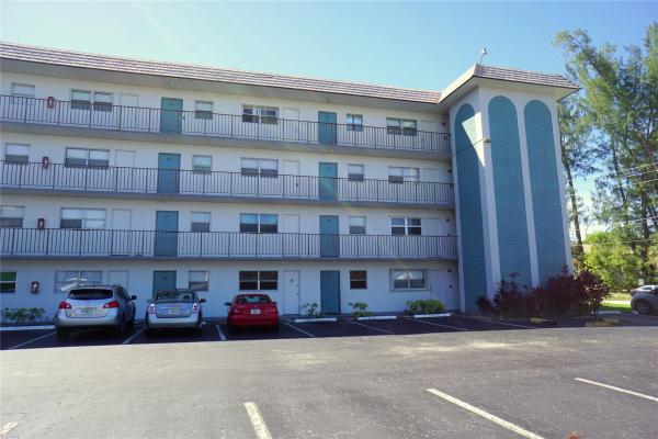 Wincast Arms, 4311 Crystal Lake Dr #321, Deerfield Beach, Florida 33064, image 1