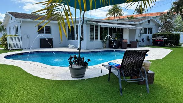 Deerfield Ridge, 801 SE 14th St, Deerfield Beach, Florida 33441, image 1