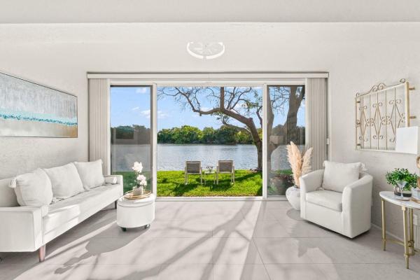 Quail Run Villas, 2616 Spiceberry Ln, Boynton Beach, Florida 33436, image 1