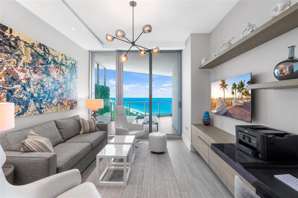 Paramount, 701 N Fort Lauderdale Beach Blvd #1704, Fort Lauderdale, Florida 33304, image 2