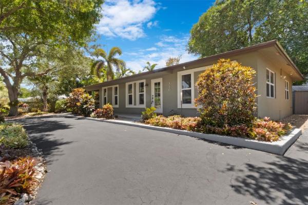 Lloyd Estates, 720 NW 35th St, Oakland Park, Florida 33309, image 1