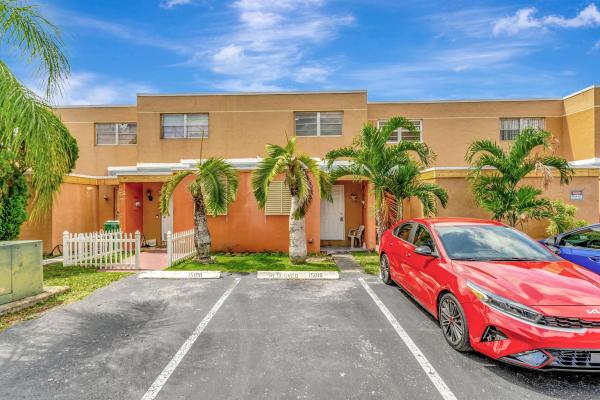 15018 SW 80th Ter #907, Unincorporated Dade County, Florida 33193, image 1