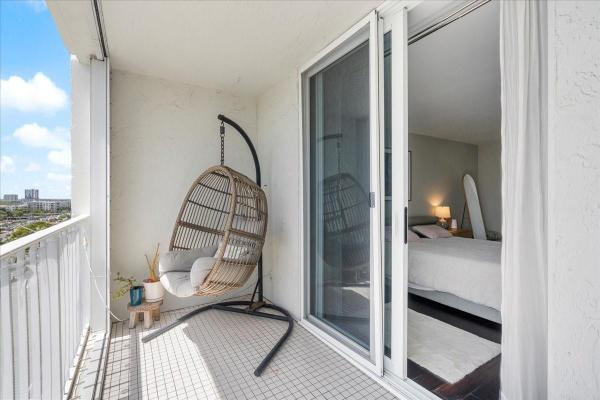 East Point Towers, 1160 N Federal Hwy #1218, Fort Lauderdale, Florida 33304, image 1