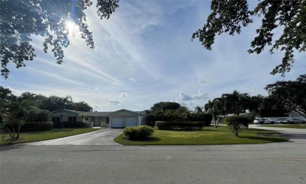 Twenty Bel Aire, 18250 SW 88th Pl, Palmetto Bay, Florida 33157, image 1