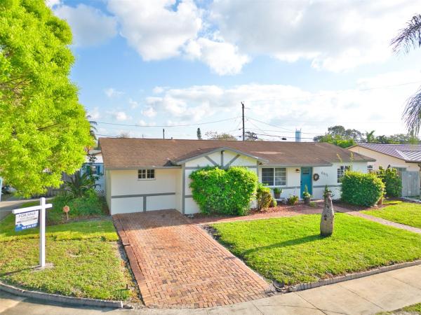 Linwood Gardens, 6471 Pershing St, Hollywood, Florida 33024, image 1