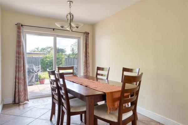 Linwood Gardens, 6471 Pershing St, Hollywood, Florida 33024, image 2
