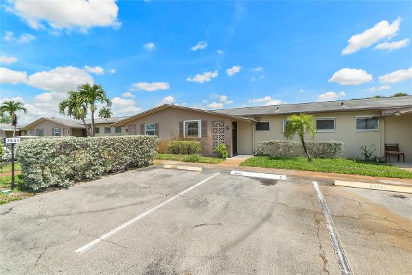 Barkley At Cresthaven Villas, 2643 Barkley Dr E #C, West Palm Beach, Florida 33415, image 2