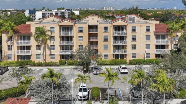 Sheridan Beach Club, 529 E Sheridan St #108, Dania Beach, Florida 33004, image 1