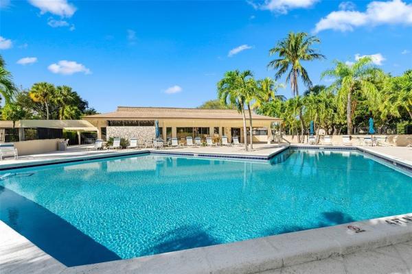 Hidden Woods Of Deer Creek, 147 Deer Creek Blvd, Deerfield Beach, Florida 33442, image 1