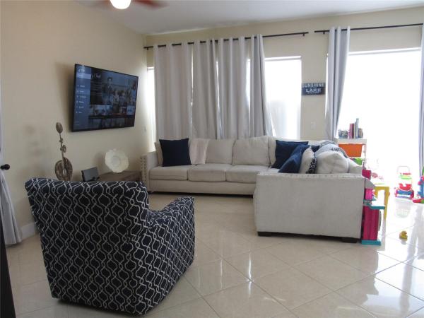 11963 Glenmore Dr, Coral Springs, Florida 33071, image 2