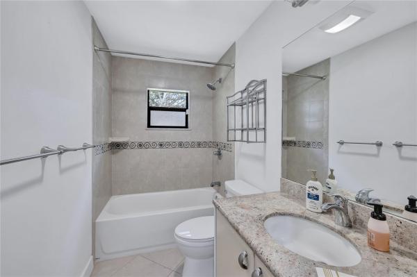 Ladypalm Of Waterberry, 10619 Ladypalm Ln #B, Boca Raton, Florida 33498, image 2